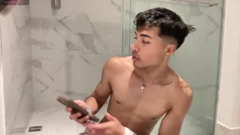 Dylan 3 online show from August 9, 8:46 pm