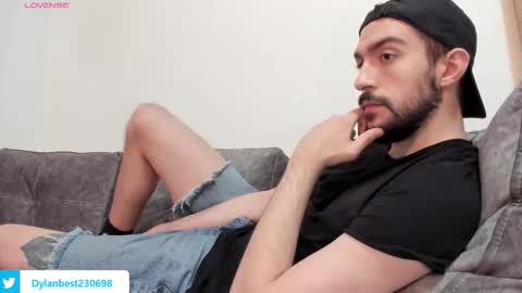 Snapshot of dylan_starxx chatting on September 30, 5:23 pm Dylan online show from September 30, 5:23 pm