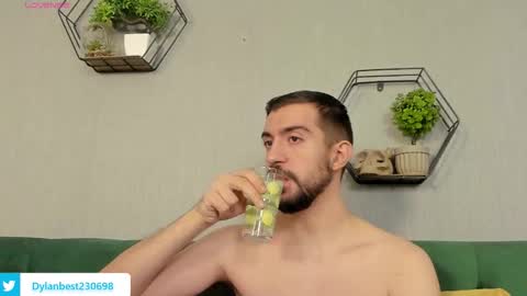 Snapshot of dylan_starxx chatting on September 11, 1:40 am Dylan online show from September 11, 1:40 am