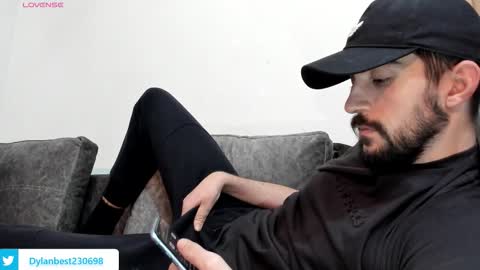 Snapshot of dylan_starxx chatting on October 1, 7:35 pm Dylan online show from October 1, 7:35 pm