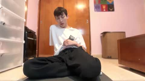 dylannewell online show from December 14, 9:48 am