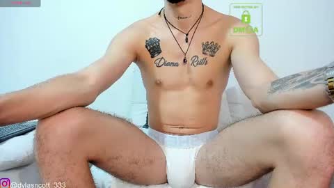 dylanscott_106 online show from July 4, 6:33 pm