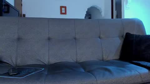 Dylann and Willy online show from January 18, 1:08 am