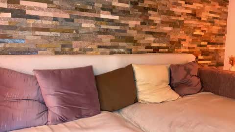 dymonted online show from January 18, 6:39 pm