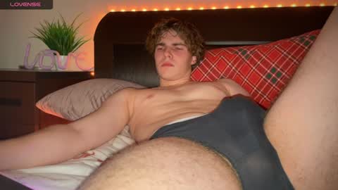 Snapshot of dymonted chatting on January 12, 3:25 pm dymonted online show from January 12, 3:25 pm