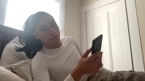 Snapshot of dynasty313 chatting on February 28, 6:20 pm Dynasty online show from February 28, 6:20 pm