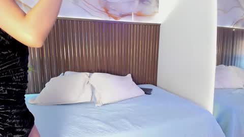 Call me Sofia online show from February 4, 8:13 pm