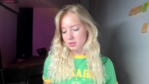 fansly - yourbestbaby online show from December 4, 3:53 am