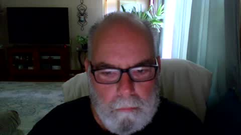 earl52 online show from August 1, 1:02 pm
