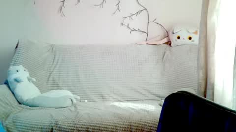 Lily online show from April 23, 7:49 am