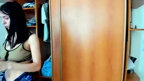 Emma online show from July 28, 2:13 pm