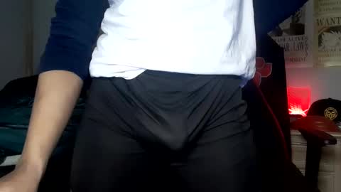 TWITTER   INSTAGRAM    easybreezy20   ONLINE 1230 AM TO 7AM online show from January 19, 8:46 am