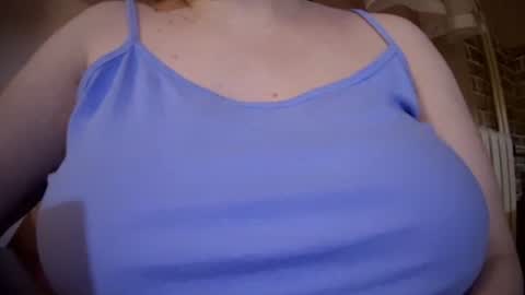 easysmart000 online show from March 6, 6:51 pm