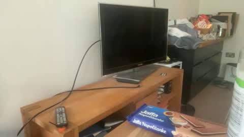 eatwoproject online show from April 10, 4:12 pm