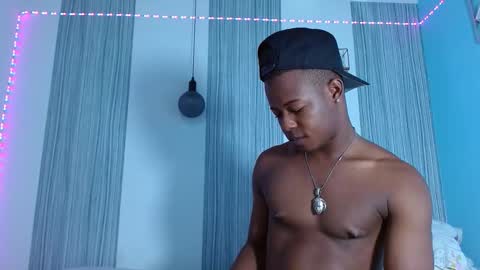 Chris Palaz  online show from November 28, 5:48 am