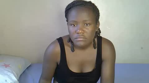 Queen online show from December 1, 9:18 am