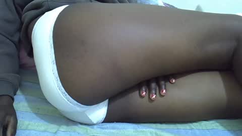 ebony_cuttey30 online show from June 21, 5:03 am