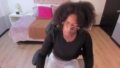 ebony_fantasy2 online show from May 2, 11:49 am