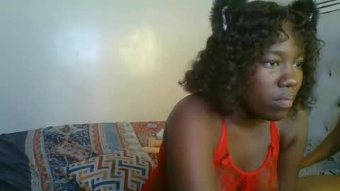 Snapshot of ebony_meeky chatting on September 30, 12:10 am ebony_meeky online show from September 30, 12:10 am