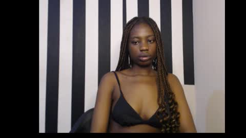 Ella online show from October 27, 10:48 am