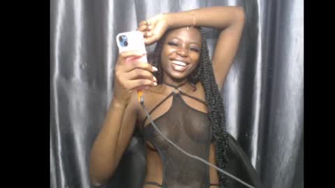 Ella online show from April 29, 10:20 am