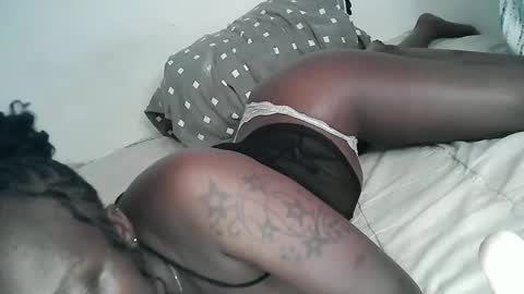 ebony_sisie online show from March 14, 3:10 am