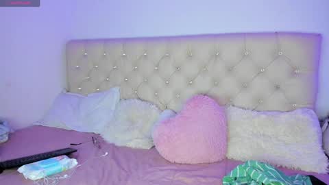 Queen Ebony online show from April 29, 6:24 pm