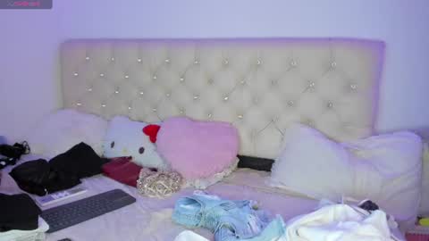 Queen Ebony online show from July 19, 4:26 am