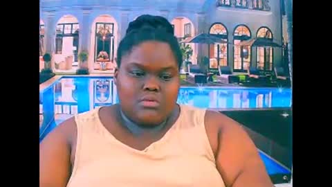 ebonyhotbuns4u2luv online show from December 18, 9:32 pm