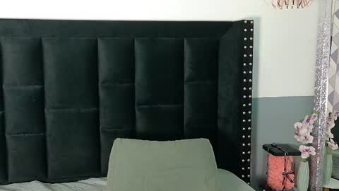 ebonyndsavage online show from June 18, 9:31 pm