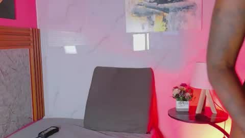 ebonyndsavage online show from June 19, 10:05 pm