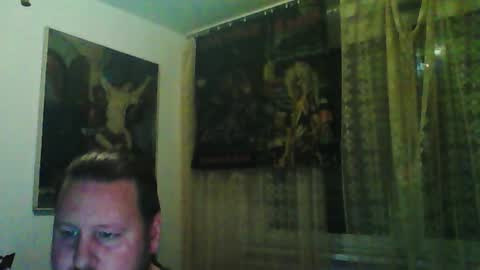 Snapshot of eda666 chatting on October 20, 6:13 pm Edward online show from October 20, 6:13 pm