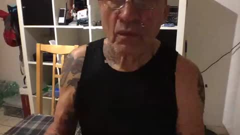 eddelmar online show from December 6, 9:07 pm