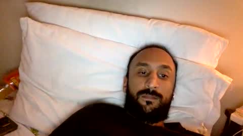 edgeuk1 online show from November 11, 12:57 am