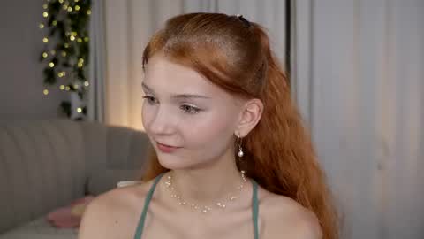 Lisa  online show from August 3, 11:44 pm