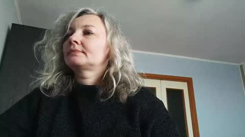 edithmanning online show from April 29, 6:29 am