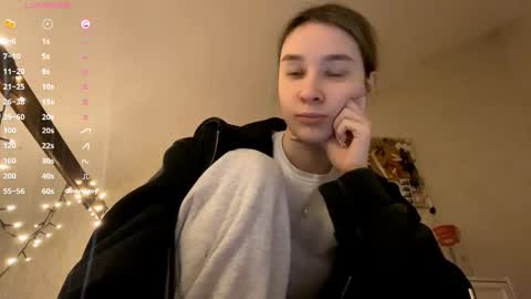 Dana online show from November 16, 6:32 pm