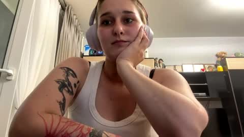 Eva  online show from May 23, 12:34 pm