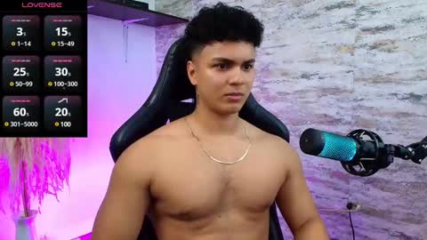 EDWARD CLARCK online show from January 26, 3:38 am