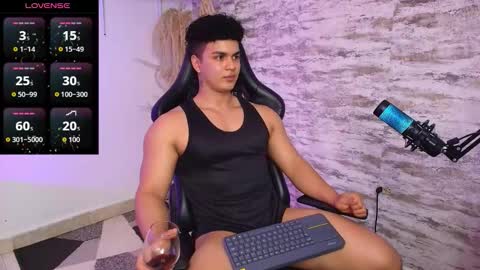 EDWARD CLARCK online show from October 29, 5:20 am