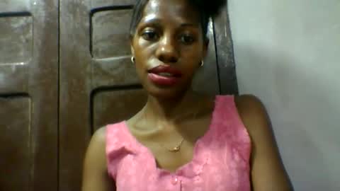 edwige770943 online show from May 5, 10:21 am