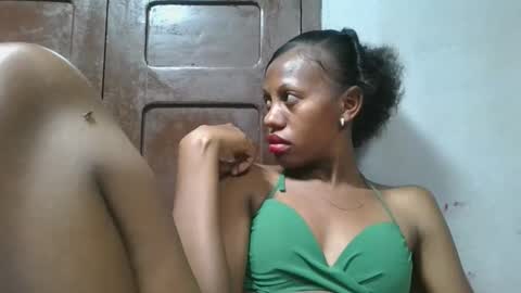 edwige770943 online show from May 16, 10:36 am