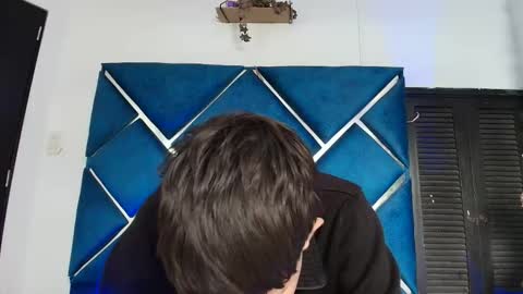 Edwin online show from May 4, 2:01 pm