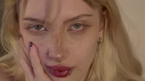 EVA NON NUDE online show from May 9, 4:35 pm
