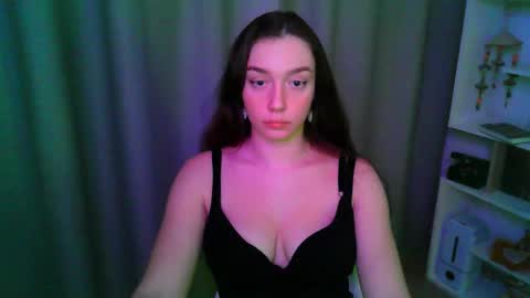 effie_balconii online show from November 14, 1:46 pm