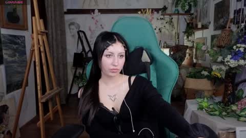 effiemeowley online show from May 5, 11:05 am