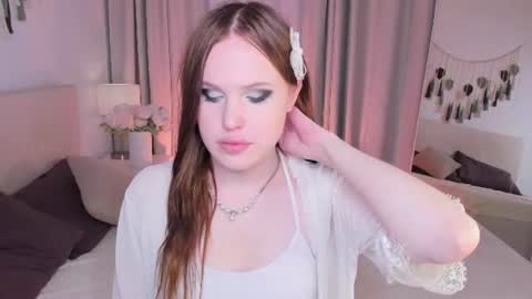 Effie Mur online show from July 22, 9:06 pm