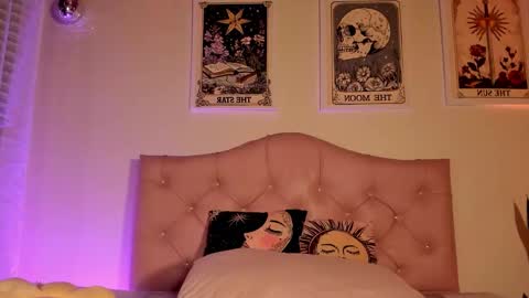 effy online show from March 25, 3:24 am