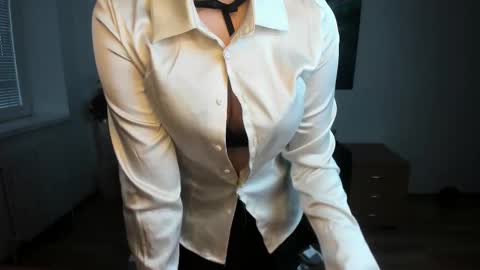 Effy Royse online show from February 27, 1:59 pm