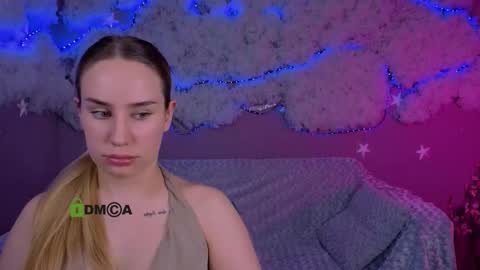 effysosweet online show from March 11, 8:45 pm